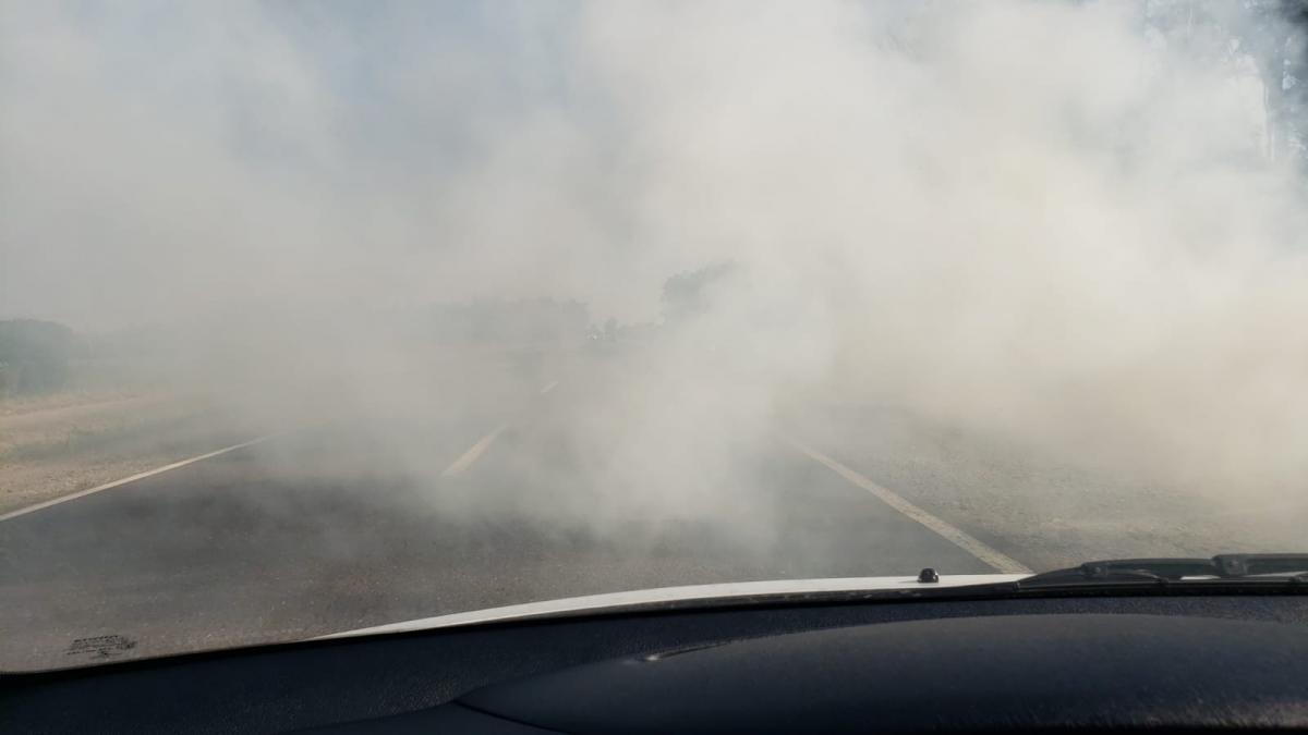 Una quema de pastizales complicó el tránsito sobre la ruta 9
