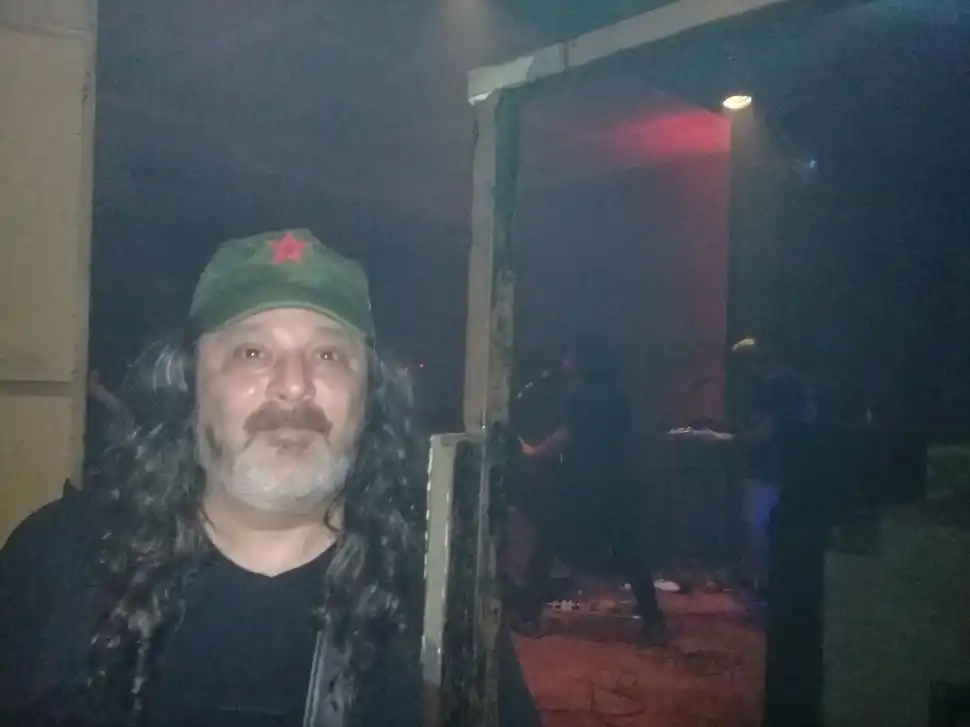 VOZ Y CARISMA. Molteni capitaliza el parate que le impuso su salud para seguir rockeando siempre. 