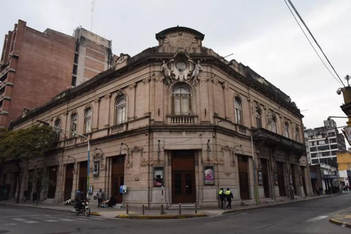 Teatro Alberdi.