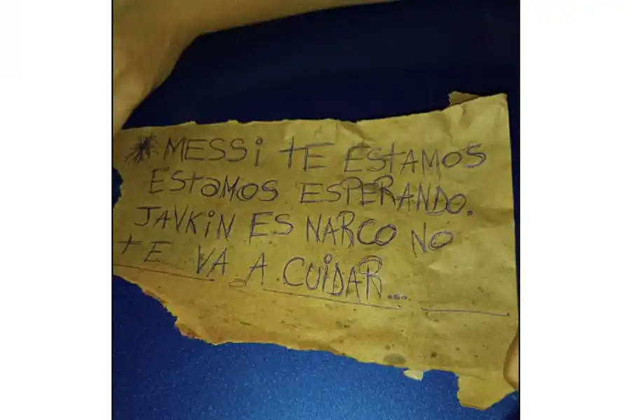 Balearon un local de la familia de Antonela Roccuzzo y dejaron una amenaza para Messi