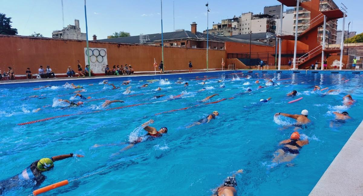 Atletas participaron en el Triatlón de la Ciudad