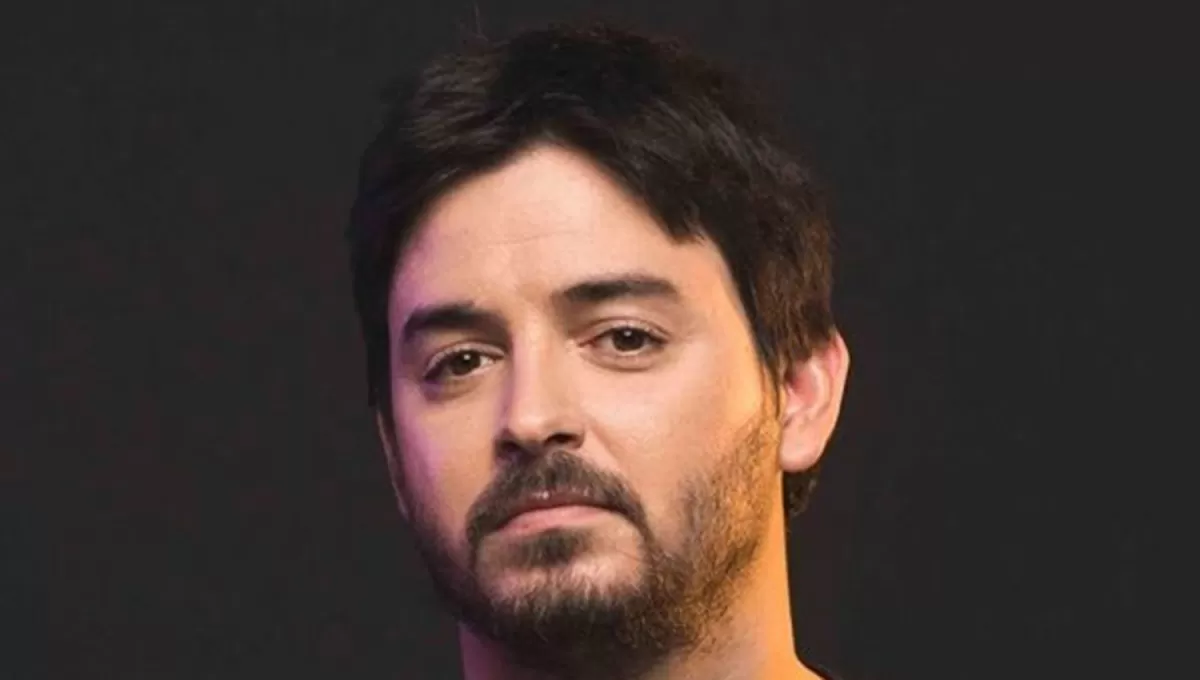 Mike Chouhy trae su show de stand up