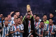 Con los campeones del mundo y algunas sorpresas, Scaloni confirmó a los convocados para jugar en Santiago