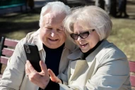 Jubilados cobran un extra en agosto: ¿quiénes acceden al beneficio de Anses?