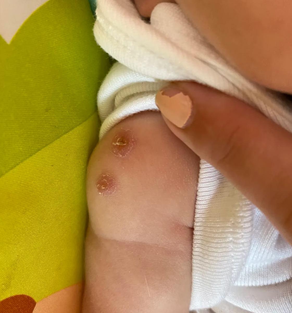 Una mujer no reconocé a sus gemelos