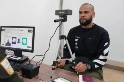 La nueva estrategia de los abogados de Dani Alves para contradecir a la joven que lo acusa de abuso sexual