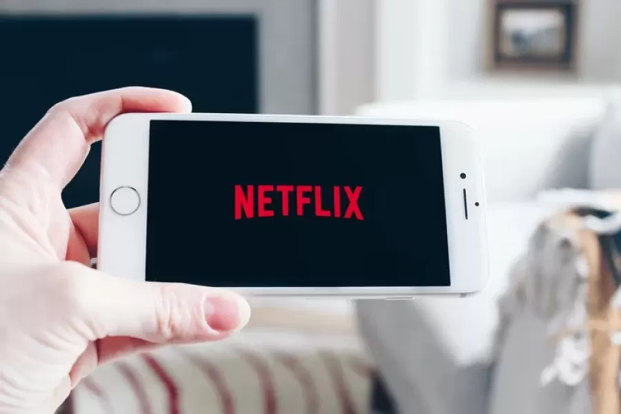 Ganancias: quiénes pueden pedir un reintegro del 70% en la suscripción de Netflix