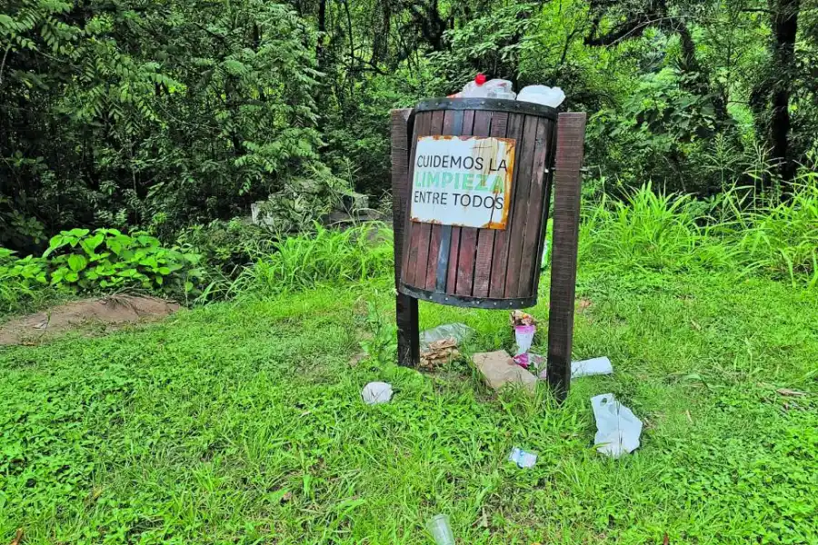 UN CONSEJO QUE NO SE ACATA. Los tucumanos nos caracterizamos por arrojar residuos en cualquier parte. 