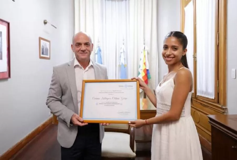 La bailarina Oriana Oldani recibió la distinción Orgullo Tucumano