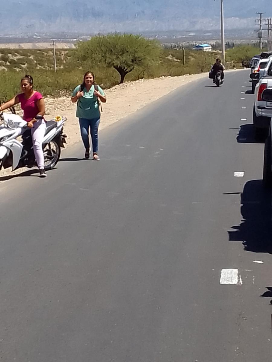 Demoras y malestar entre los automovilistas por los cortes en Amaicha del Valle y Colalao del Valle
