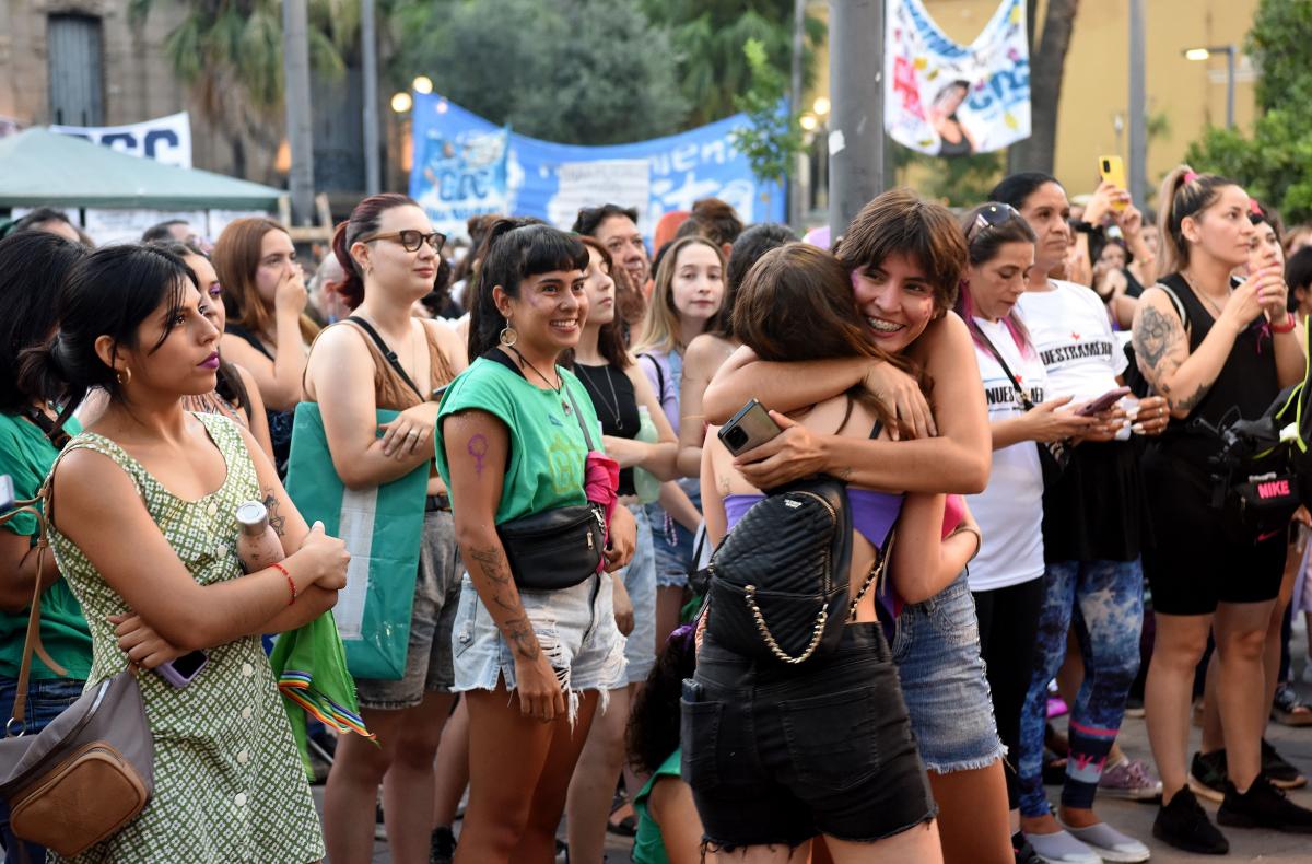 En el Día de la Mujer, las tucumanas coparon las calles