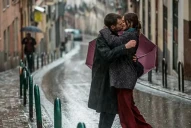 La comedia romántica de una hora y media que se transformó en lo más visto de Netflix