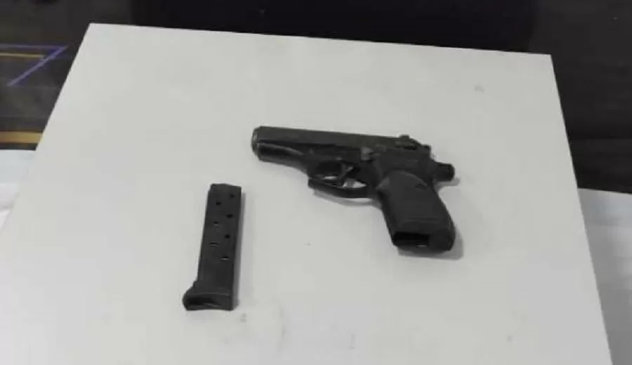 EL ARMA secuestrada. 