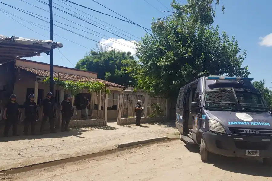 Procedimiento de la Policía Federal en Los Ríos.