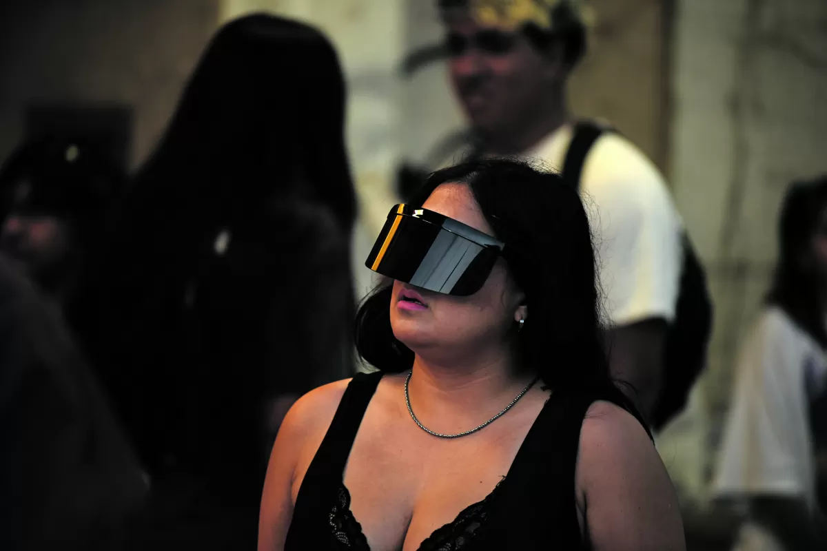 PRODUCIDA. Todos buscaron sus mejores looks para recibir al músico.