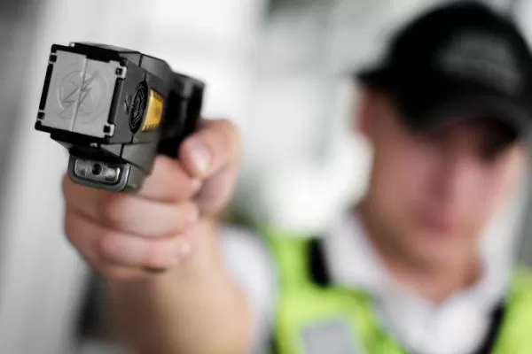 Las pistolas Taser, un debate inconcluso en Tucumán