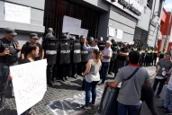 Despidos en call centers: protesta, corte de calle y críticas de la oposición al Gobierno
