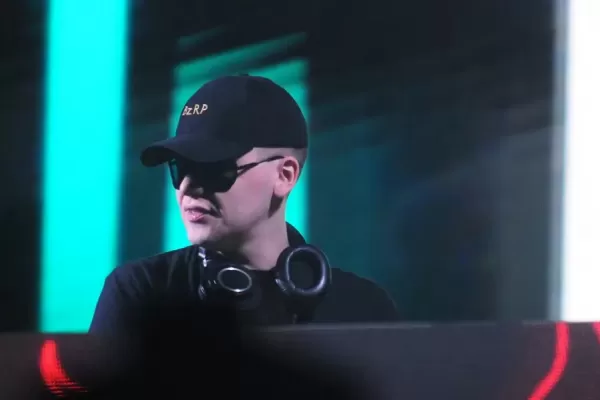 Con un simpático video, Bizarrap anunció su primera gira mundial: cuándo es y cómo conseguir las entradas