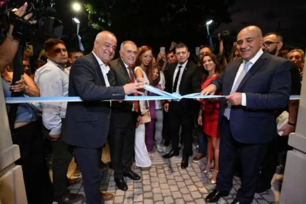 Después de 29 años, reabrió sus puertas el Mercado Municipal de Tafí Viejo