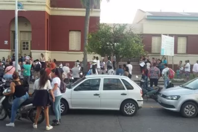 Protesta en Concepción por las condiciones de una escuela
