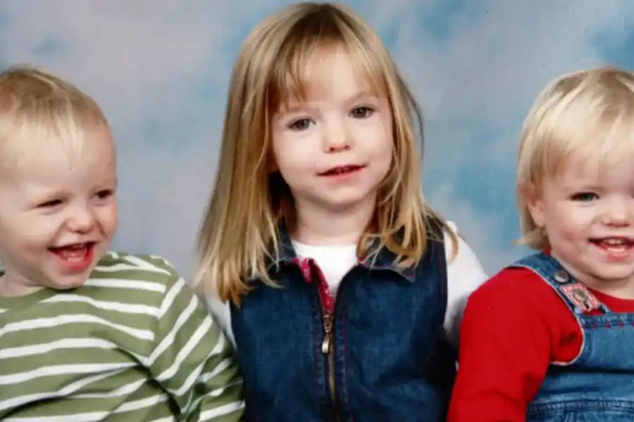 Madeleine junto a sus hermanos