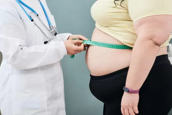 La obesidad y el sobrepeso aumentan el riesgo de la infertilidad, dicen especialistas