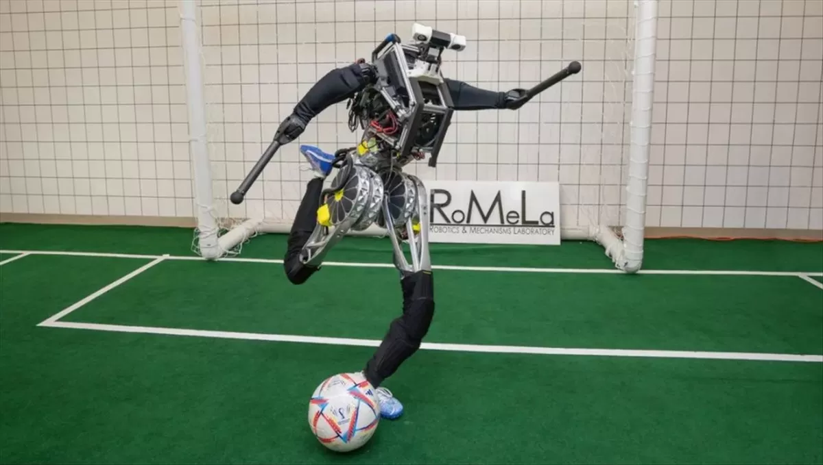 Nació ARTEMIS, el primer robot con músculos que puede jugar al fútbol