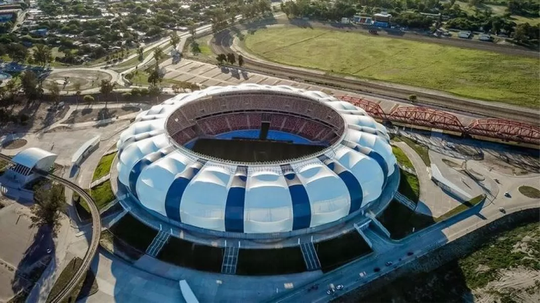 SEDE. El estadio Madre de Ciudades, en Santiago del Estero, será el escenario de la inauguración del torneo. 
