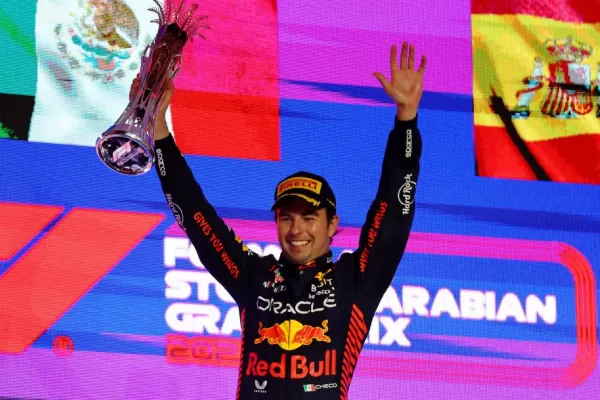 Fórmula 1: “Checo” Pérez se lució en Arabia