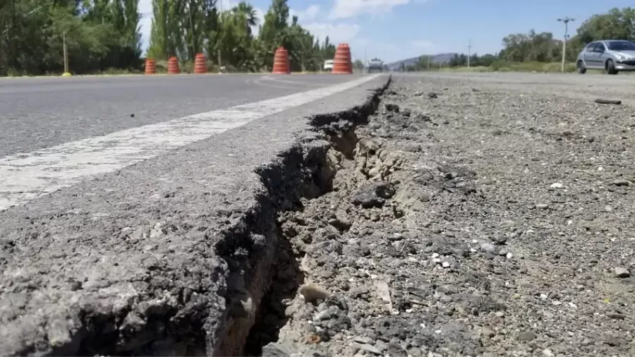 Un sismo en San Juan partió la Tierra de la Ruta 40.