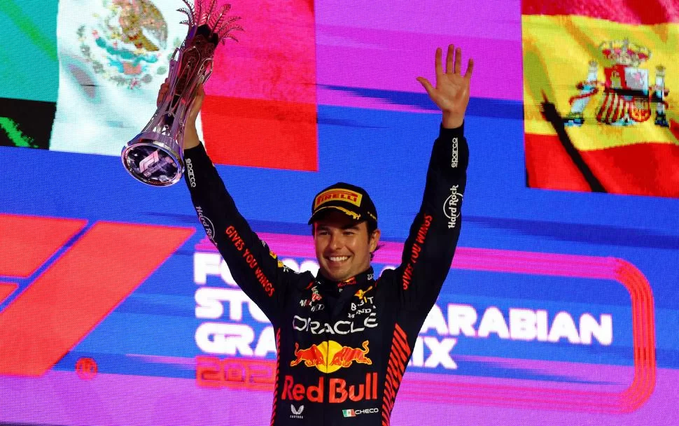 INSPIRADO. “Checo” Pérez es hoy el principal rival de su compañero Verstappen. REUTERS