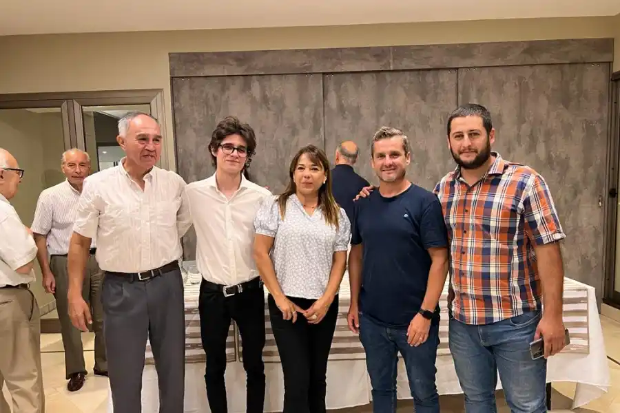 DE LA COALICIÓN CÍVICA. Sandra Manzone, junto a Mariano Campero.