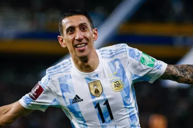 Di María se emocionó por ser capitán ante Bolivia