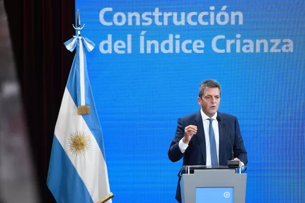 El Gobierno destacó la caída de la brecha del dólar tras el anuncio del canje de deuda