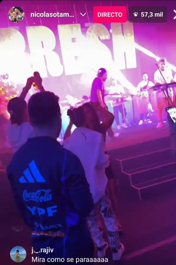 Messi, de buzo en la fiesta.