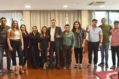 Amado selló el pase de ex dirigentes opositores de Aguilares al oficialismo