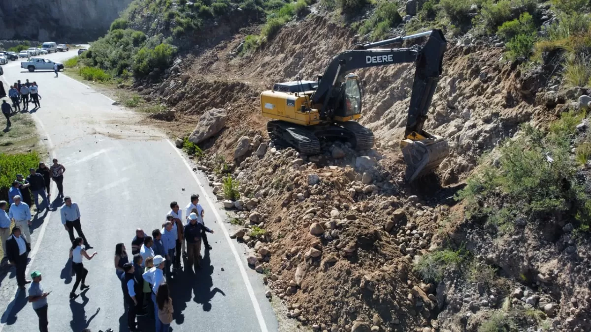 Jaldo recorrió las obras de repavimentación de la ruta 307, en los Valles Calchaquíes