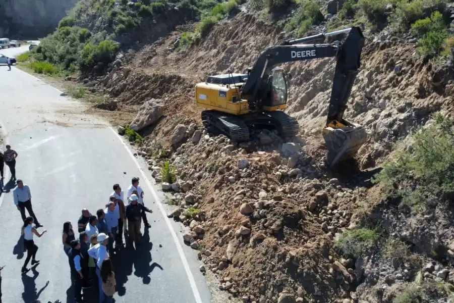 Jaldo recorrió las obras de repavimentación de la ruta 307, en los Valles Calchaquíes