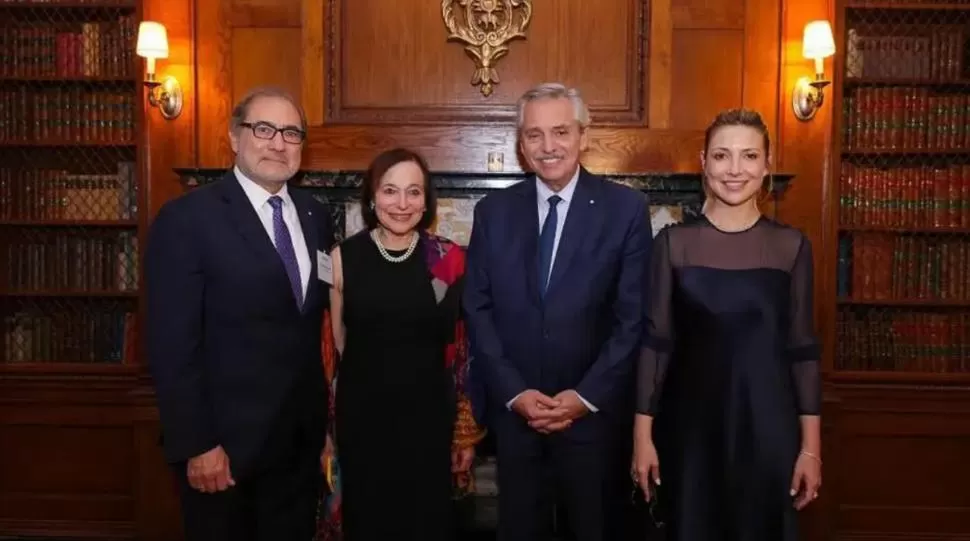 VISITA. Junto a Susan Segal, del Consejo de las Américas, Fabiola Yañez y el embajador Jorge Argüello. 