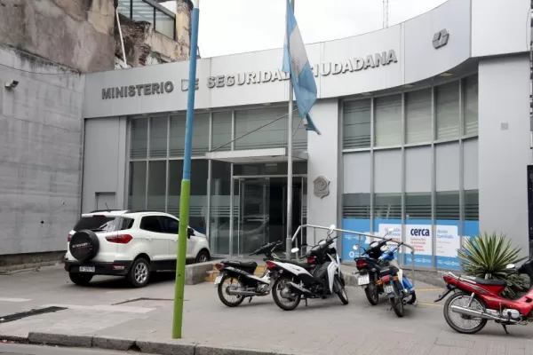 Familares de reos denuncian presuntos ilícitos en la seccional primera