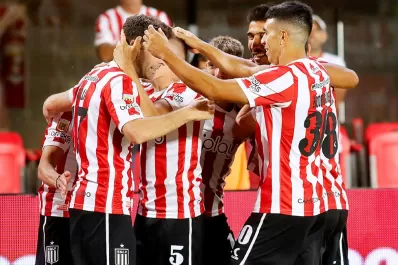 Estudiantes se recuperó de la derrota en el clásico y goleó a Newell’s Old Boys