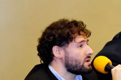 Opositores atacan a Alfaro por la suspensión del Centro de Licencias