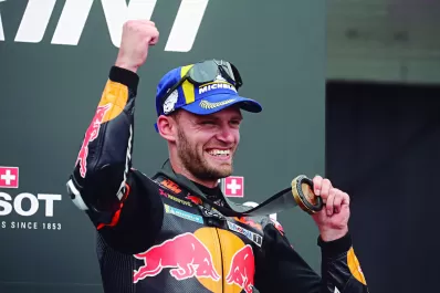 Alex Márquez hizo “pole” y Binder se lució en el Sprint