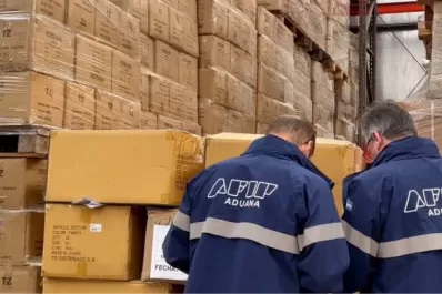 El Gobierno desmintió al “Kun” Agüero y aclaró cuál es el destino de los “rezagos de Aduana”