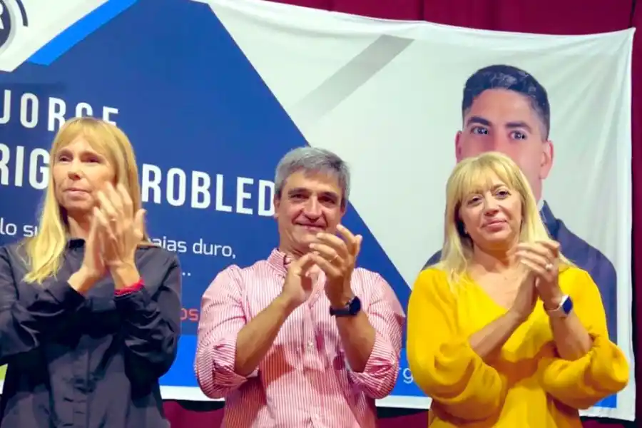 ACTO DE CAMPAÑA. Yedlin, junto a Chahla y a Sandra Tirado. Foto de Prensa Pablo Yedlin