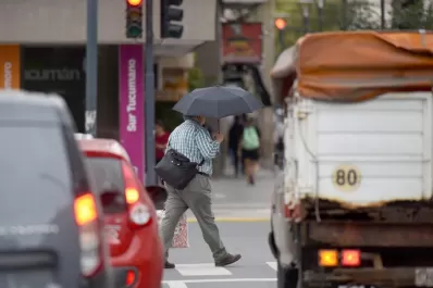 A no olvidarse el paraguas: se esperan lluvias durante todo el jueves en Tucumán