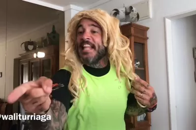 Video: El actor de “la Jenny” se cayó de cabeza del escenario en pleno show