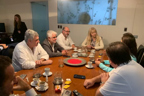 Dimes y diretes: el apoyo jaldista a Chahla y los costos del festejo con un campeón