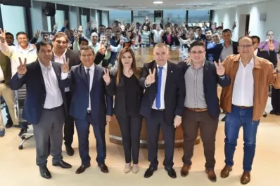 Dimes y diretes: Jaldo apuntala el este y una recorrida opositora por Tafí Viejo