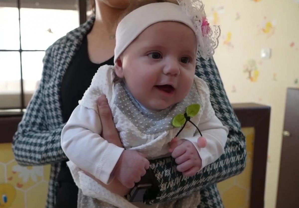 Bebé que sobrevivió al terremoto en Turquía